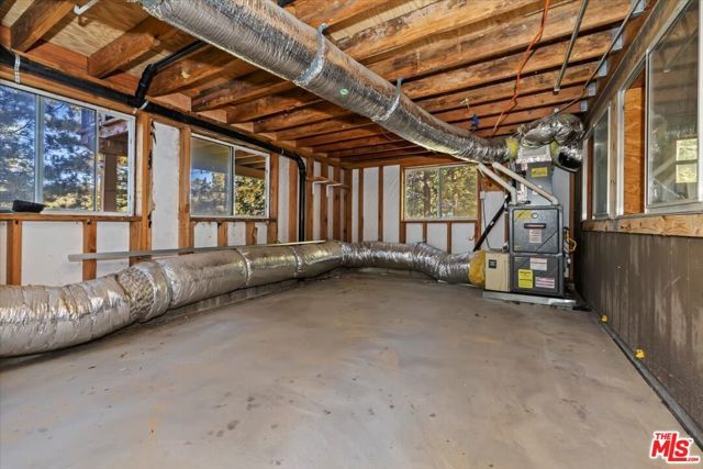 6302 Spruce Avenue, Angelus Oaks, CA 92305