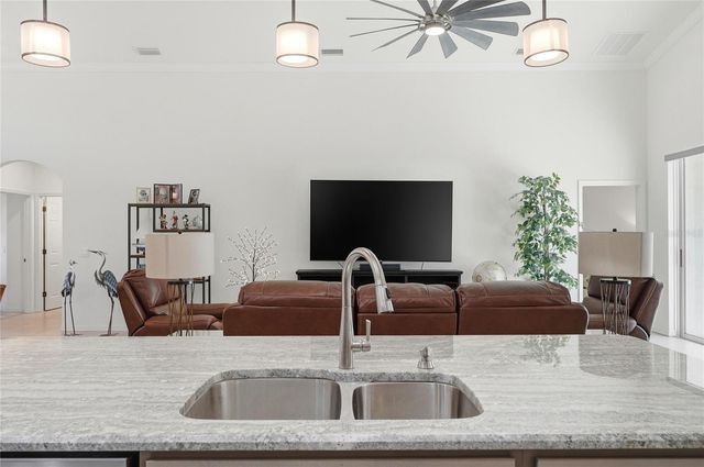 1033 SAWGRASS DRIVE, Winter Haven, FL 33884