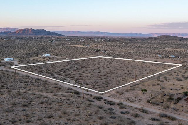 57755 Boo Lane, Landers, CA 92285