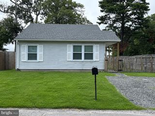 302 LAKE CHAMPLAIN DR, Little Egg Harbor Twp, NJ 08087