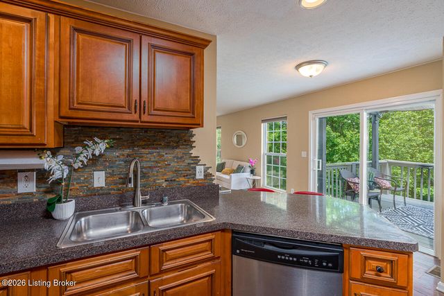 633 Windbrook Dr, Elizabethtown, KY 42701