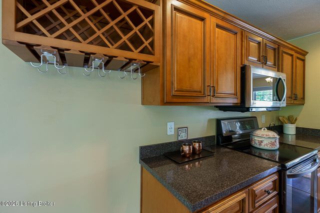 633 Windbrook Dr, Elizabethtown, KY 42701