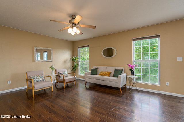 633 Windbrook Dr, Elizabethtown, KY 42701