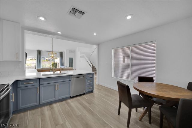 6940 Emerald Springs Lane, Las Vegas, NV 89113