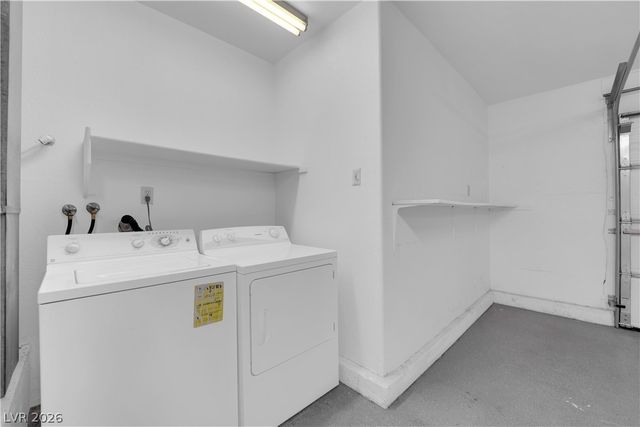 6940 Emerald Springs Lane, Las Vegas, NV 89113