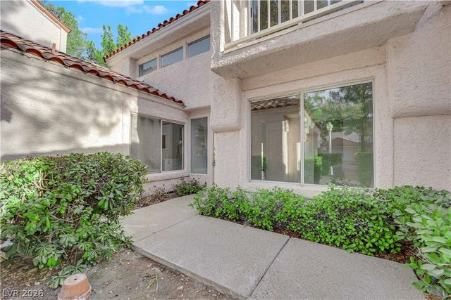 6940 Emerald Springs Lane, Las Vegas, NV 89113