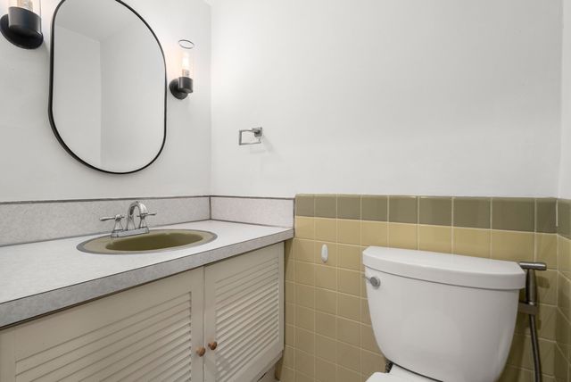 38 Lindenwood, Stoneham, MA 02180