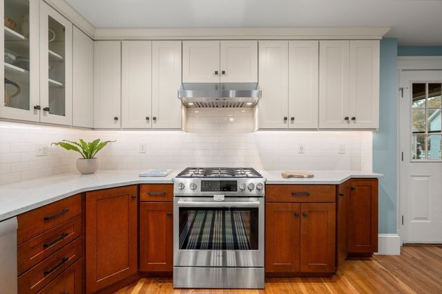 38 Lindenwood, Stoneham, MA 02180