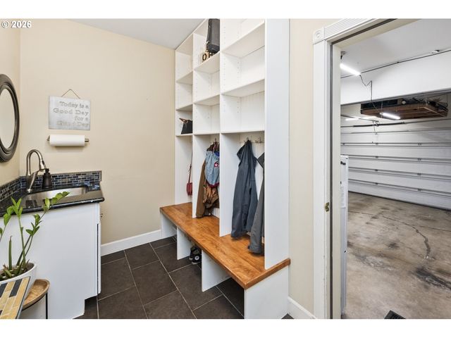 16520 Sw MARCILE Ln, Beaverton, OR 97007