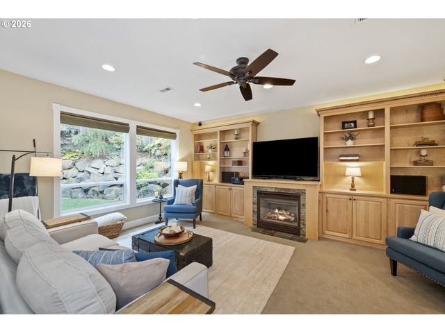 16520 Sw MARCILE Ln, Beaverton, OR 97007