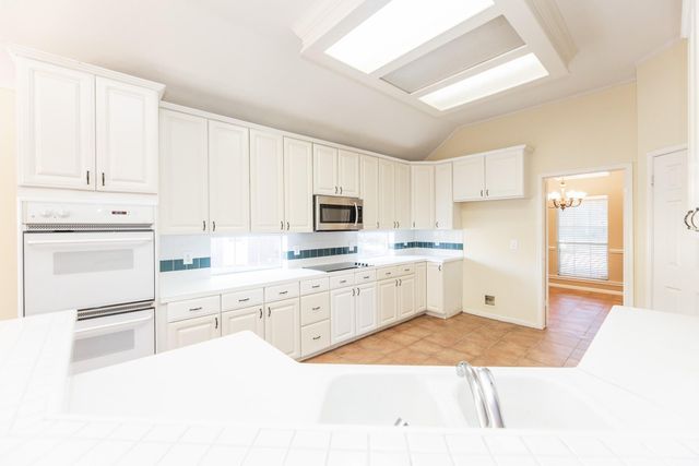 7111 Glenwood Drive, Sugar Land, TX 77479