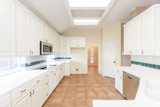 7111 Glenwood Drive, Sugar Land, TX 77479