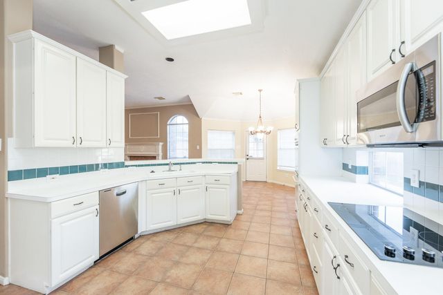 7111 Glenwood Drive, Sugar Land, TX 77479