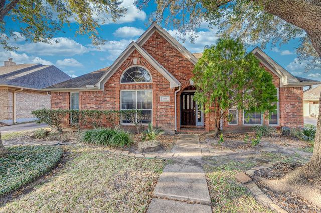 7111 Glenwood Drive, Sugar Land, TX 77479