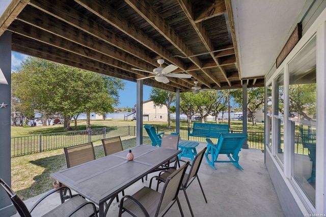 619 CLEAR COVE DR, Granite Shoals, TX 78654
