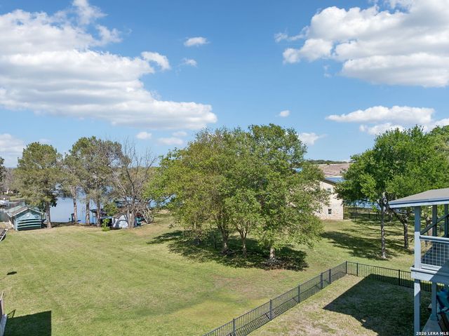 619 CLEAR COVE DR, Granite Shoals, TX 78654