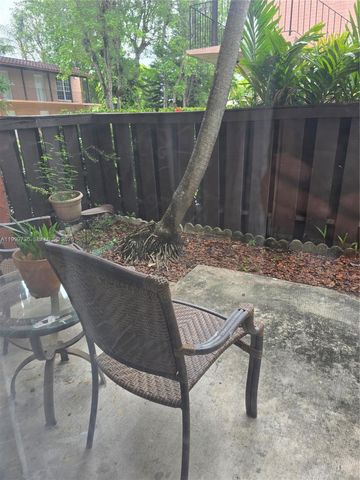 10786 N Kendall Dr D5, Miami, FL 33176