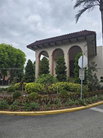 10786 N Kendall Dr D5, Miami, FL 33176