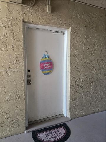 10786 N Kendall Dr D5, Miami, FL 33176