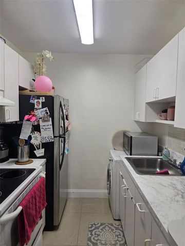 10786 N Kendall Dr D5, Miami, FL 33176