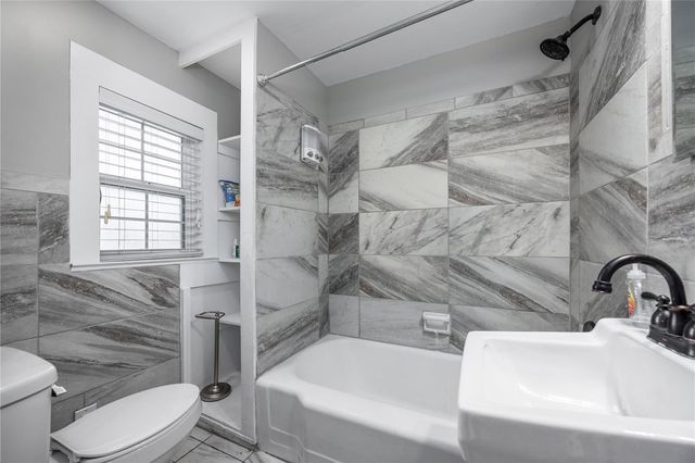 18420 HIGH SPRINGS MAIN STREET, High Springs, FL 32643