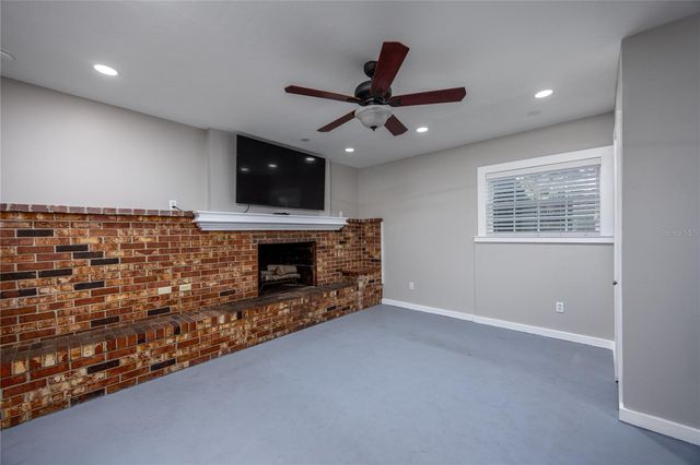 18420 HIGH SPRINGS MAIN STREET, High Springs, FL 32643