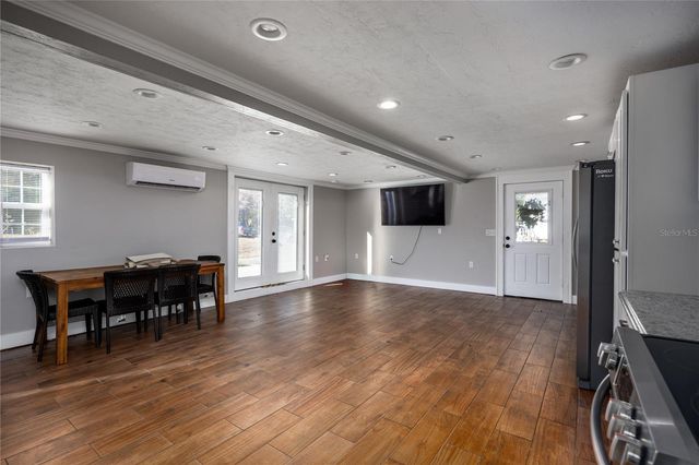 18420 HIGH SPRINGS MAIN STREET, High Springs, FL 32643