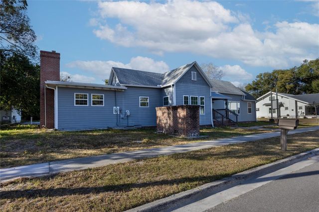 18420 HIGH SPRINGS MAIN STREET, High Springs, FL 32643