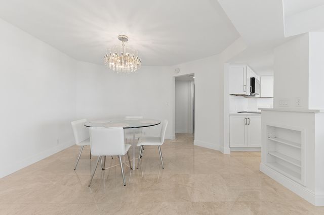 5200 N Ocean Drive 1401, Singer Island, FL 33404