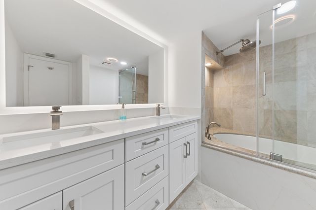 5200 N Ocean Drive 1401, Singer Island, FL 33404