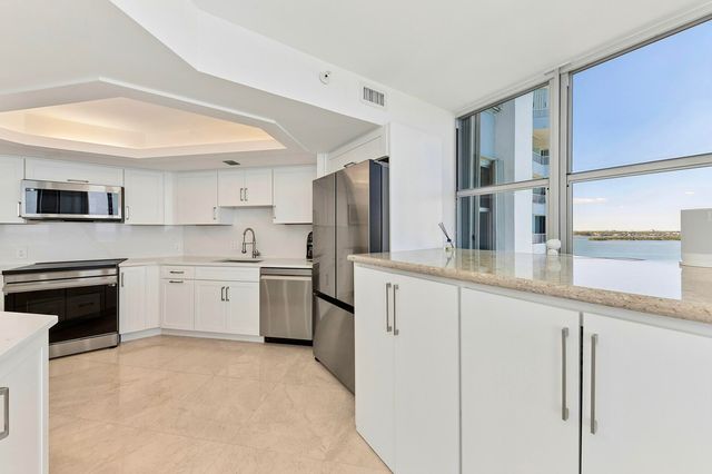 5200 N Ocean Drive 1401, Singer Island, FL 33404