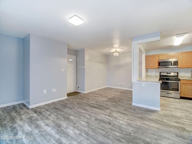 130 Applegate Lane 130, East Brunswick, NJ 08816