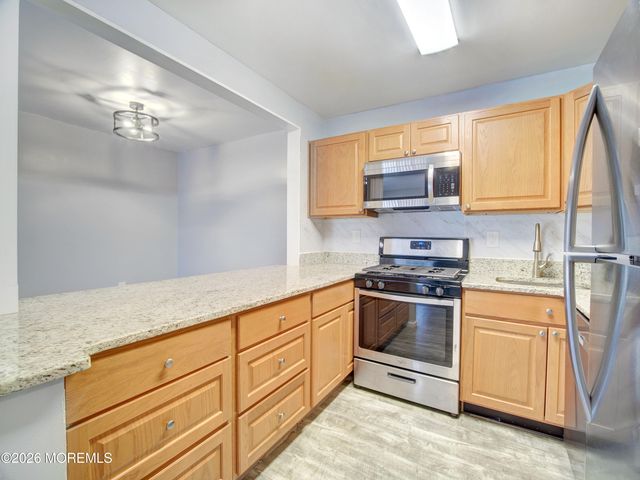 130 Applegate Lane 130, East Brunswick, NJ 08816