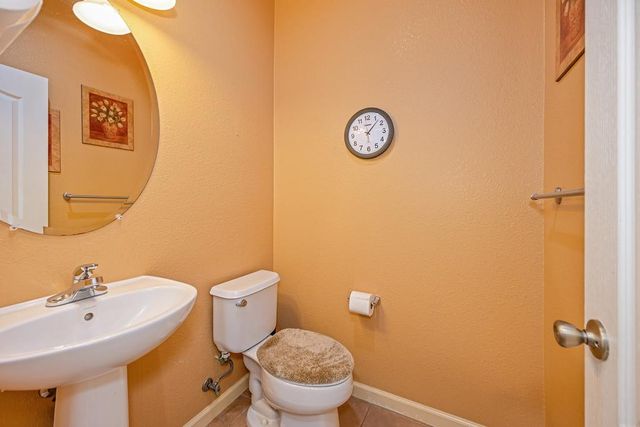 18 Bellows Pond Pl, Sacramento, CA 95835