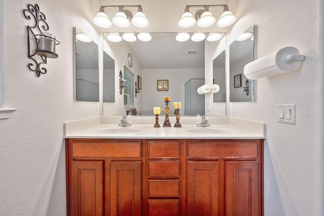 18 Bellows Pond Pl, Sacramento, CA 95835
