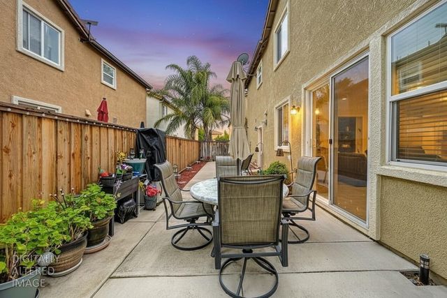 18 Bellows Pond Pl, Sacramento, CA 95835