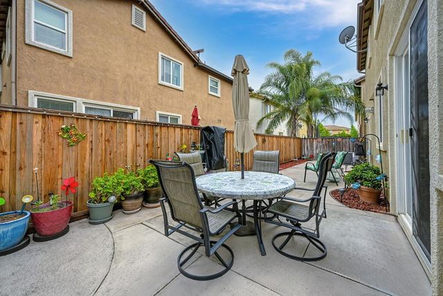 18 Bellows Pond Pl, Sacramento, CA 95835