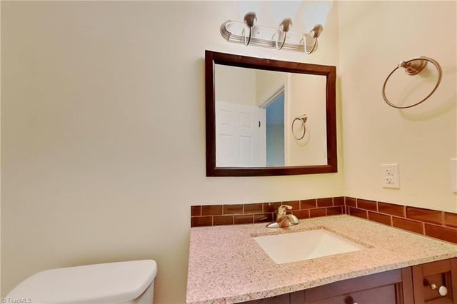 7260 Shadowridge Drive, Lewisville, NC 27023