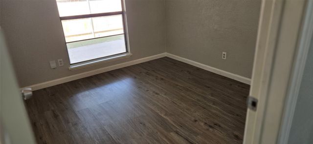 7322 Long Canyon Trail, Dallas, TX 75249