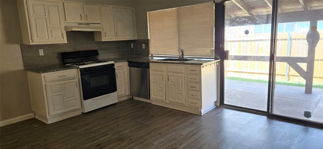7322 Long Canyon Trail, Dallas, TX 75249