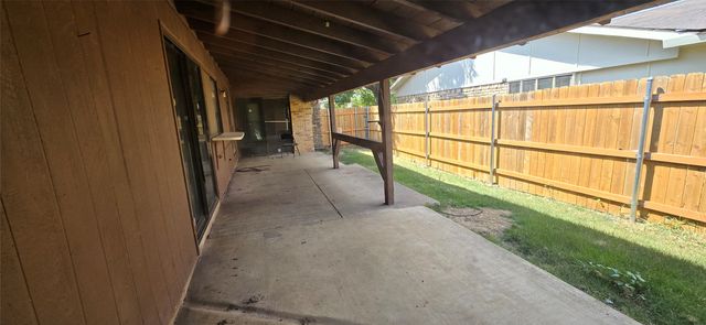 7322 Long Canyon Trail, Dallas, TX 75249