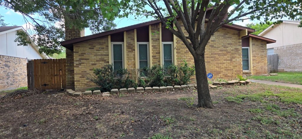7322 Long Canyon Trail, Dallas, TX 75249
