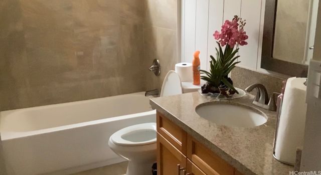 611 7th Avenue B, Honolulu, HI 96816