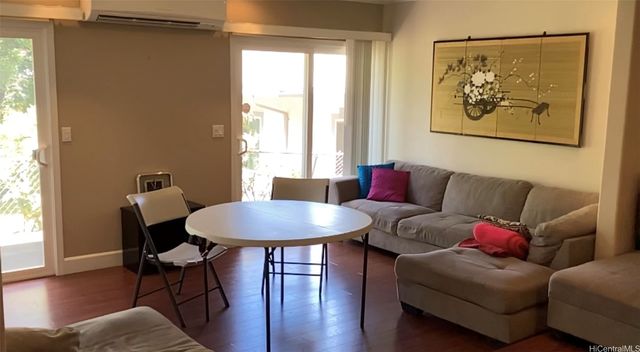 611 7th Avenue B, Honolulu, HI 96816