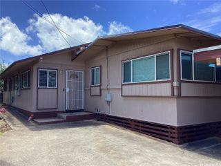 611 7th Avenue B, Honolulu, HI 96816