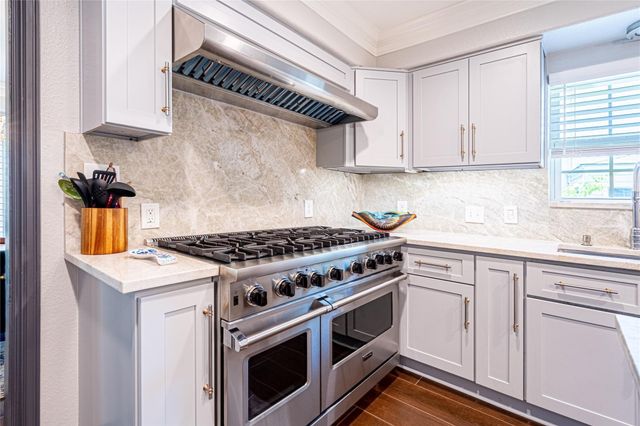 3217 Parkwood Drive, Houston, TX 77021