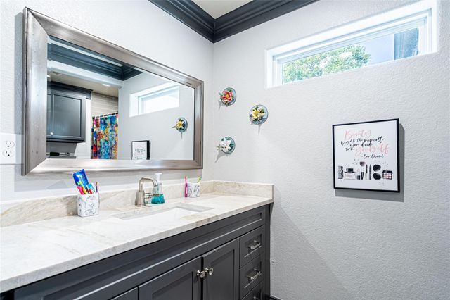 3217 Parkwood Drive, Houston, TX 77021