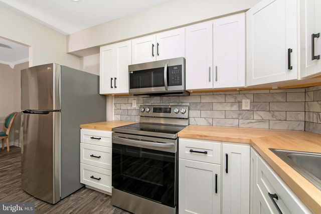 3045 HARBOUR DR, Palmyra, NJ 08065
