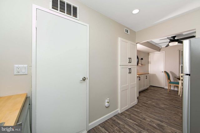 3045 HARBOUR DR, Palmyra, NJ 08065