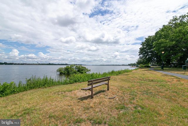 3045 HARBOUR DR, Palmyra, NJ 08065